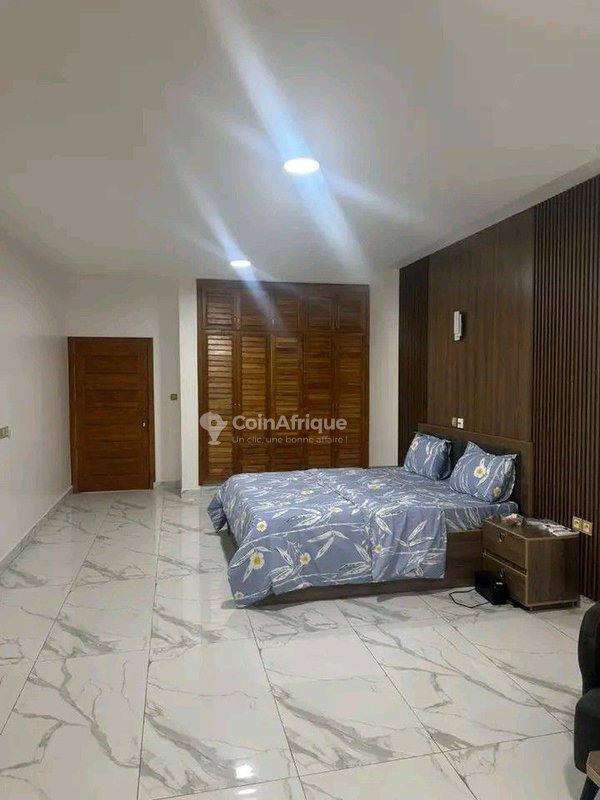 Appartement meublé de haut standing avec 4 pièces et vue imprenable sur la mer