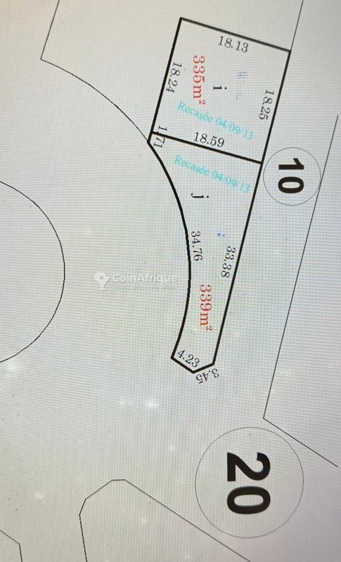 Terrain exceptionnel de 674 m² avec recasement et accès pavé