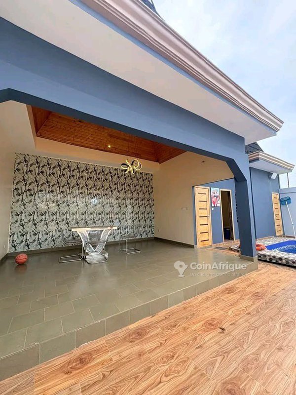 Villa luxueuse de 3 pièces avec piscine privée et espaces de détente