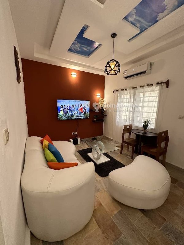 Appartement meublé d'une pièce avec services inclus et commodités modernes