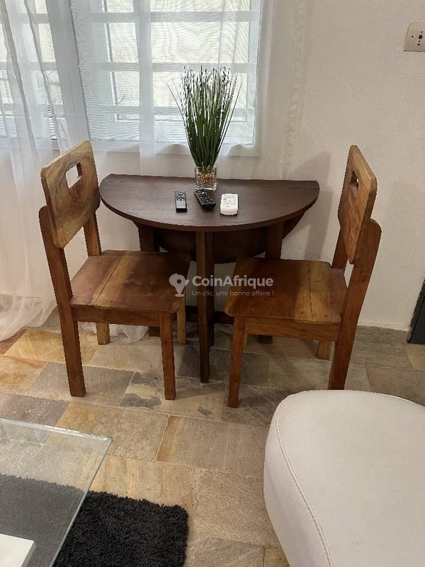 Appartement meublé d'une pièce avec services inclus et commodités modernes