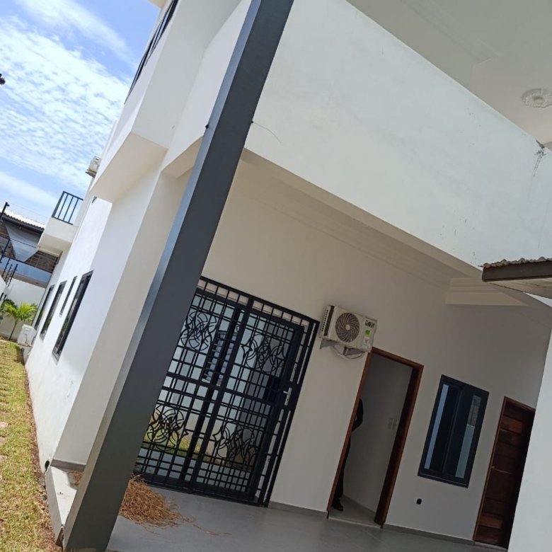 Villa haut standing R+1 avec 3 chambres et autonomie énergétique complète