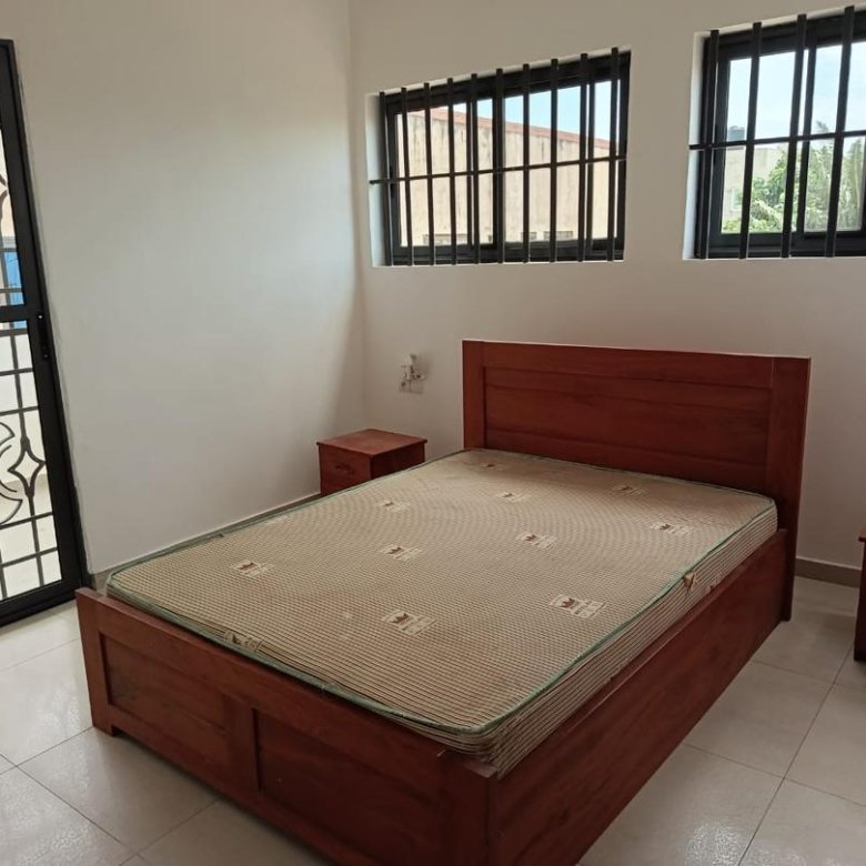 Villa haut standing R+1 avec 3 chambres et autonomie énergétique complète