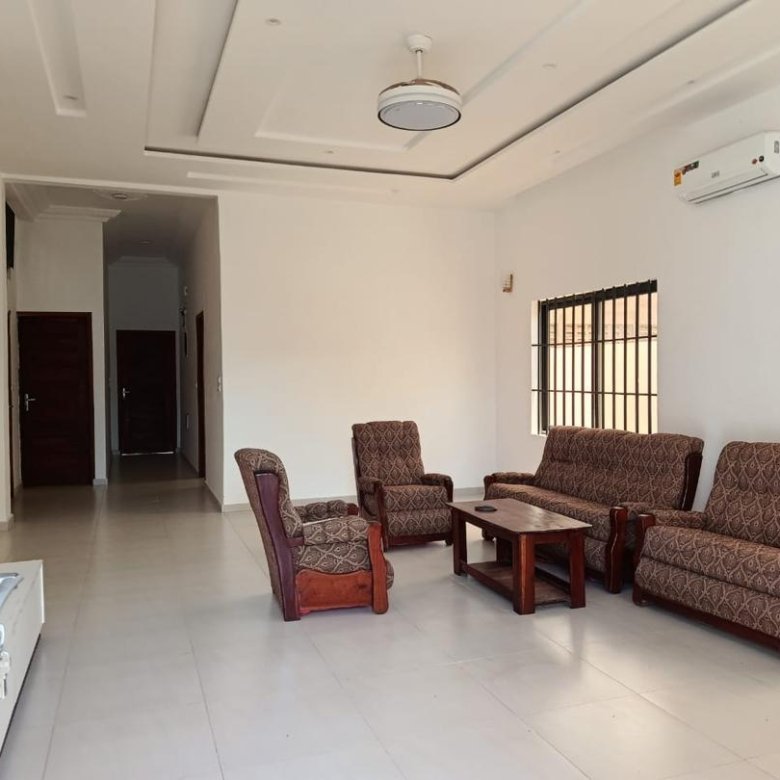 Villa haut standing R+1 avec 3 chambres et autonomie énergétique complète