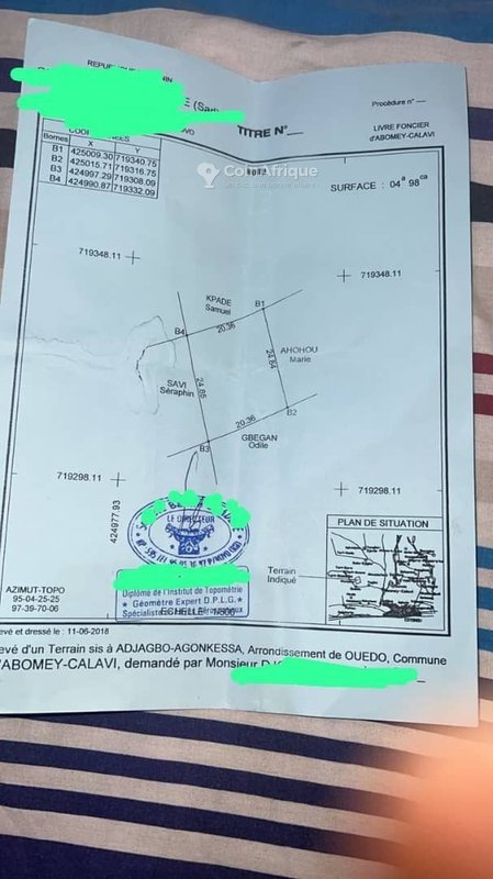 Terrain de 498 m² avec documents légaux complets et emplacement stratégique