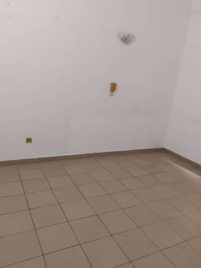 Appartement lumineux de 2 pièces avec balcons et équipements modernes