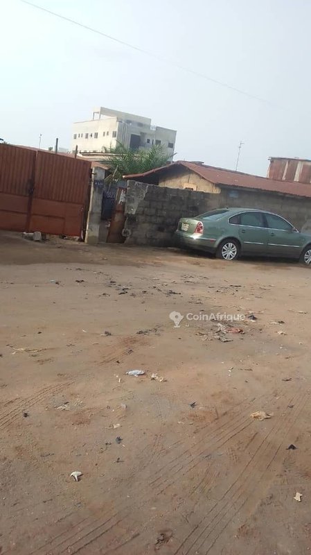 Terrain spacieux de 385 m² avec documents légaux complets à Agontinkon