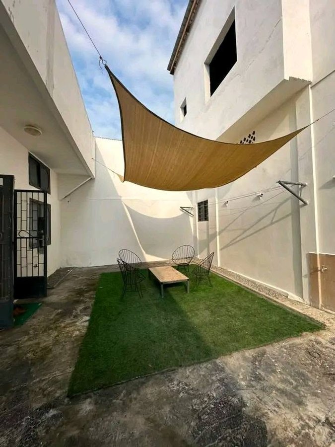 Appartement meublé 2 pièces avec climatisation et équipements haut de gamme