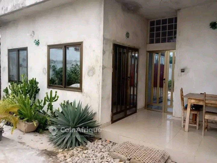 Villa luxueuse R+2 avec 4 chambres et titre foncier personnel