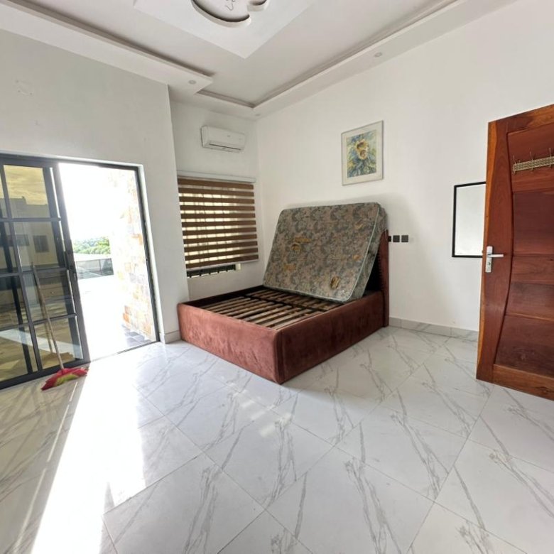 Villa luxueuse de 7 pièces avec vue sur mer et nouvelle construction