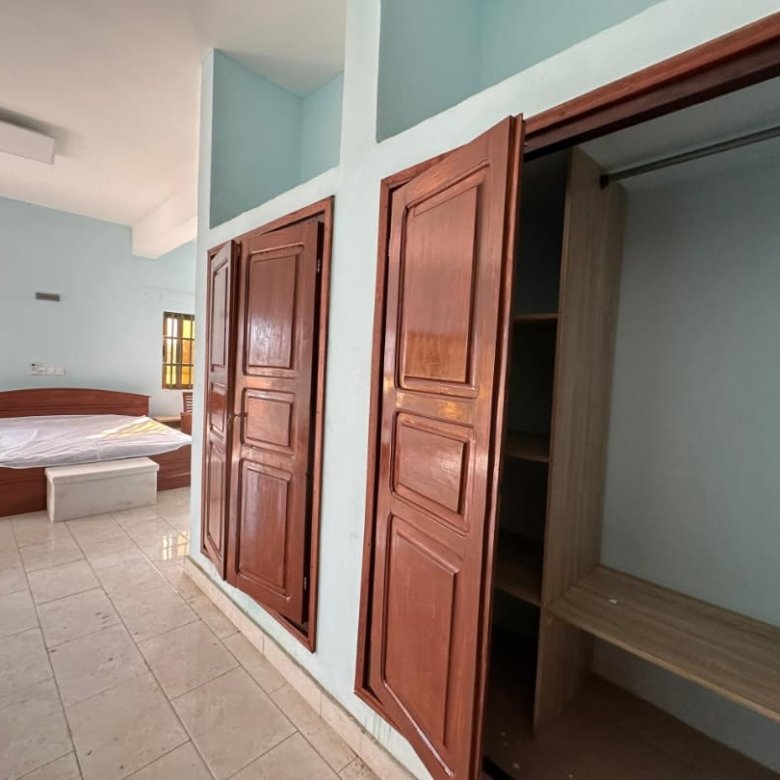 Villa luxueuse de 5 pièces avec piscine et climatisation intégrale