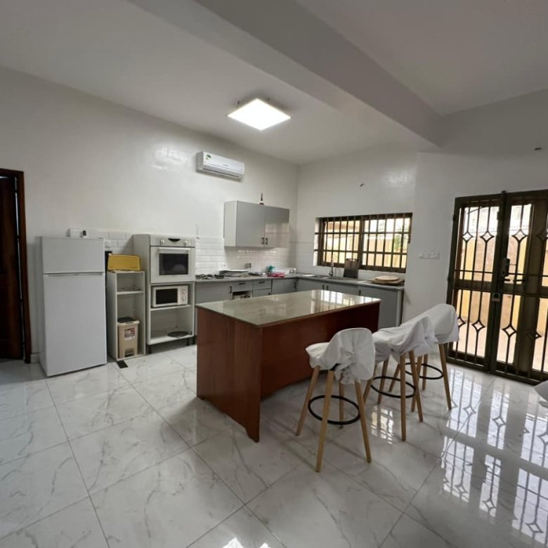 Villa luxueuse de 5 pièces avec piscine et climatisation intégrale