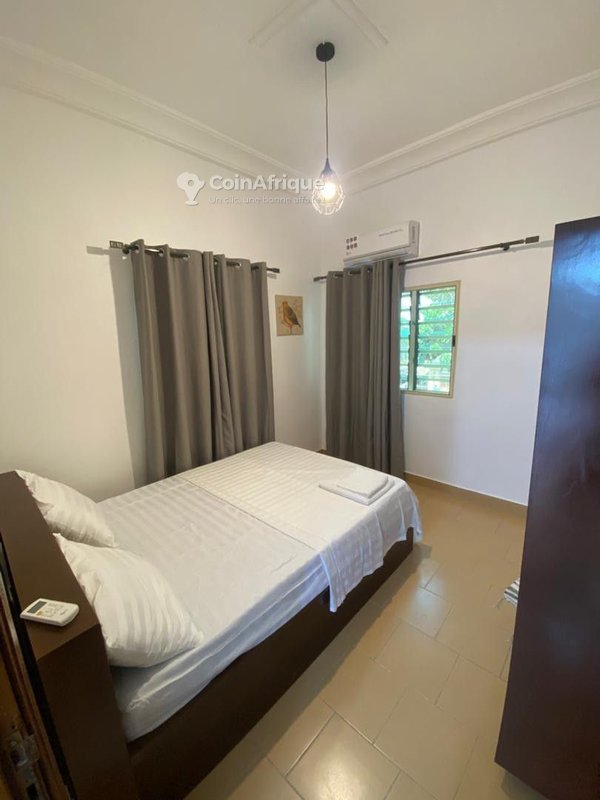 Appartement meublé F2/F3 avec chambres climatisées et balcon privatif