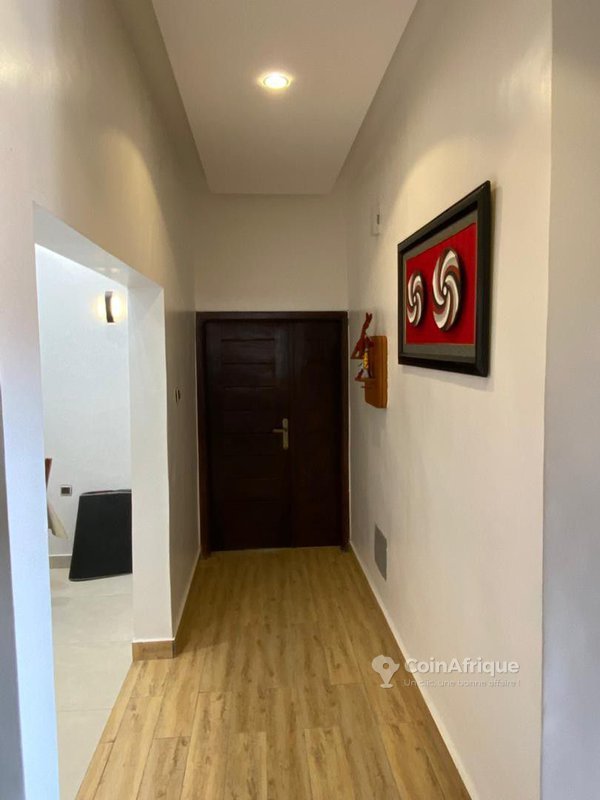 Appartement meublé F2/F3 avec chambres climatisées et balcon privatif