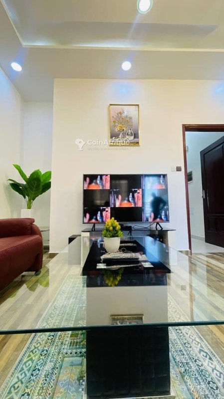 Appartement meublé 4 pièces avec climatisation, services haut de gamme et connexion fibre