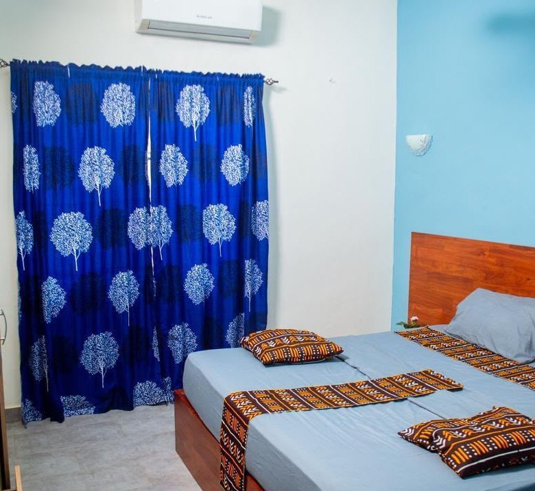 Villa luxueuse de 3 pièces meublée avec gardiennage jour et nuit