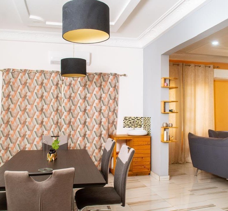 Villa luxueuse de 3 pièces meublée avec gardiennage jour et nuit