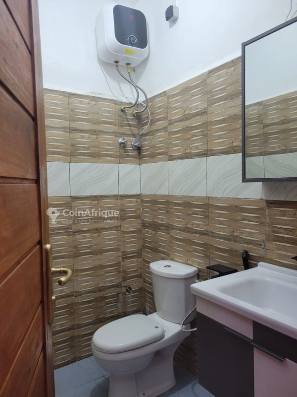 Appartement meublé de 2 pièces avec équipements haut de gamme en zone calme et sécurisée