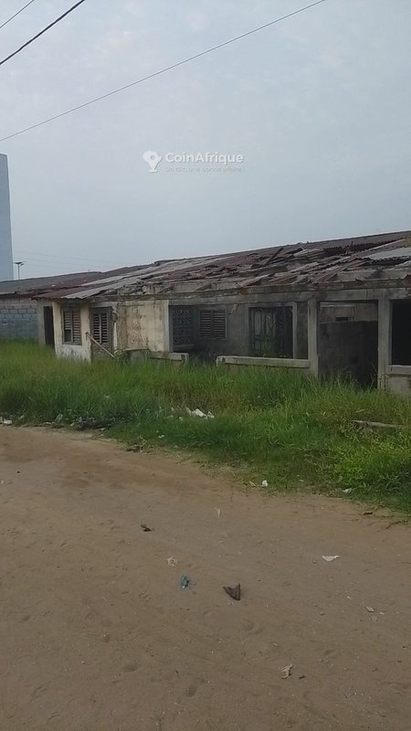 Terrain spacieux de 450 m² idéal pour projet immobilier