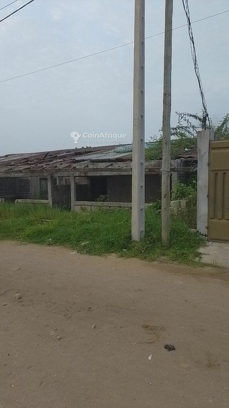 Terrain spacieux de 450 m² idéal pour projet immobilier