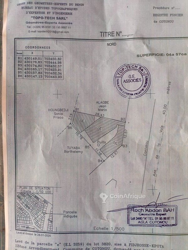Terrain en angle de rue avec documents complets - 457 m²
