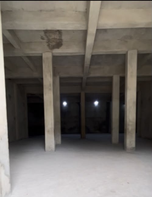 Magasin spacieux de 480 m² idéalement situé et facilement accessible