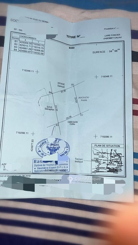 Terrain spacieux de 498 m² avec documents légaux complets - Opportunité urgente