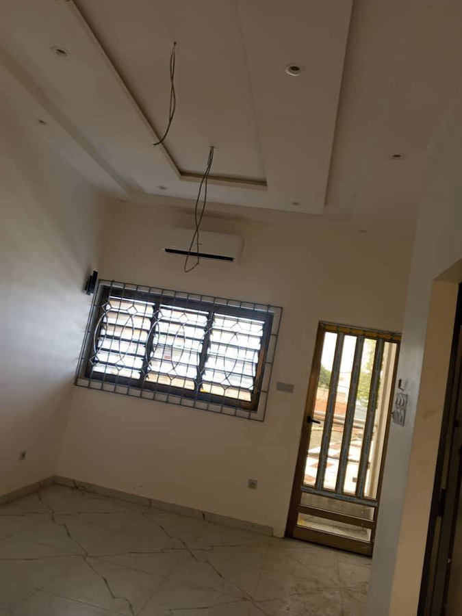 Appartement Duplex Haut Standing avec Climatisation Intégrale et Terrasse