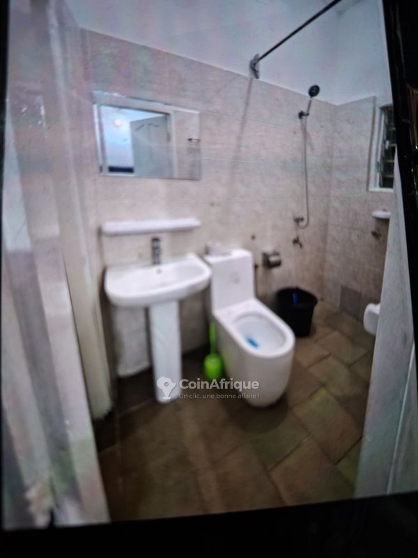 Appartement meublé d'1 pièce avec climatisation et parking sécurisé