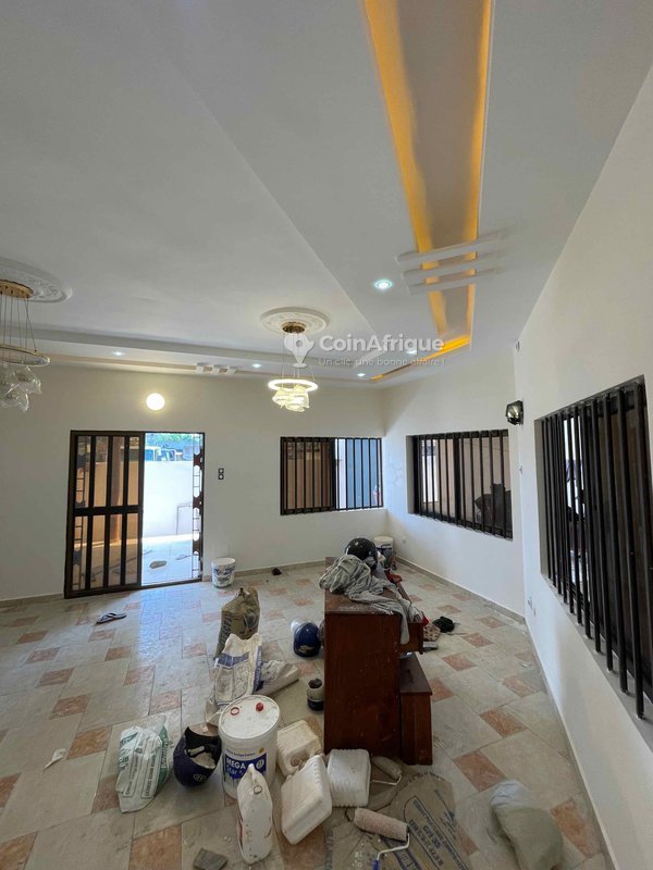 Villa luxueuse de 4 pièces avec garage couvert et sécurité renforcée