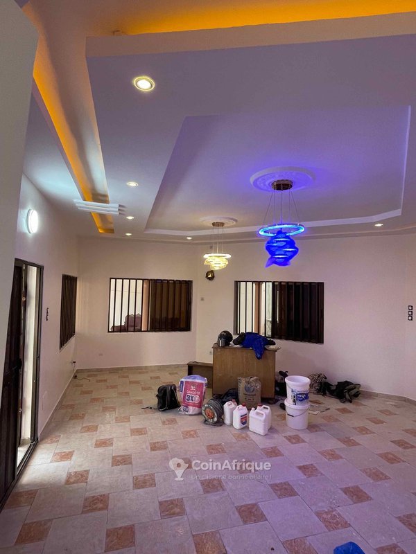 Villa luxueuse de 4 pièces avec garage couvert et sécurité renforcée