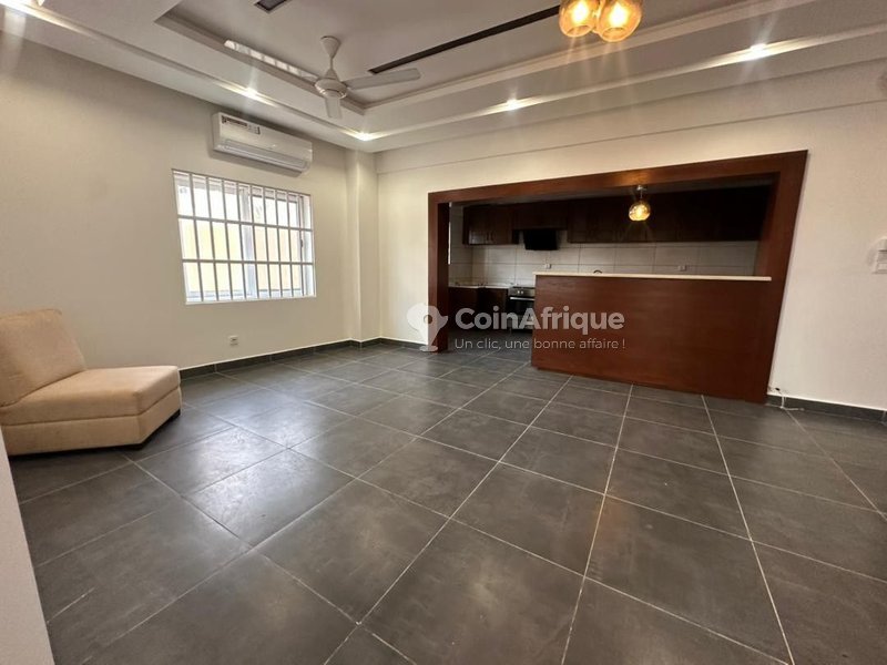 Villa luxueuse de 4 pièces avec sécurité 24h/24 et garage privé