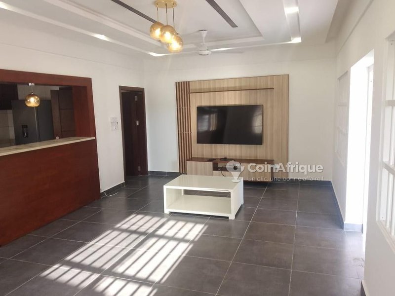 Villa luxueuse de 4 pièces avec sécurité 24h/24 et garage privé