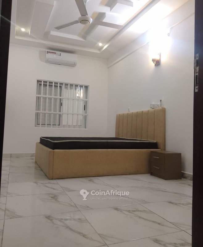 Villa luxueuse de 4 pièces avec sécurité 24h/24 et garage privé