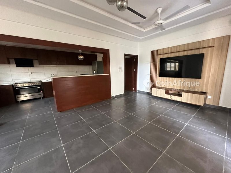 Villa luxueuse de 4 pièces avec sécurité 24h/24 et garage privé