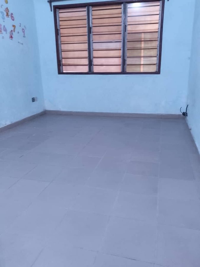 Appartement 2 pièces avec entrée personnelle et sanitaires modernes