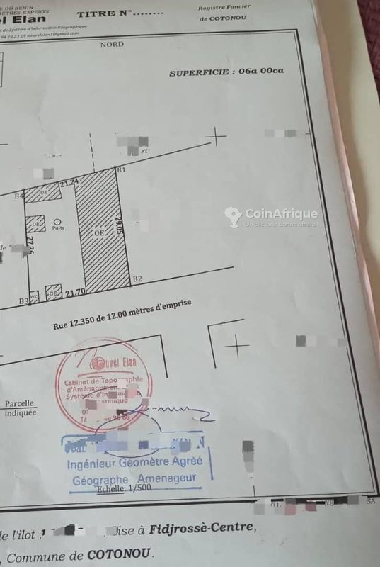Terrain constructible de 600 m² avec documents cadastraux complets à Fidjrossè Centre