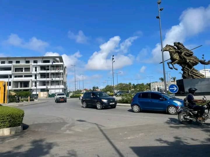 Terrain de 713 m² avec Titre Foncier Personnel et bornage effectué