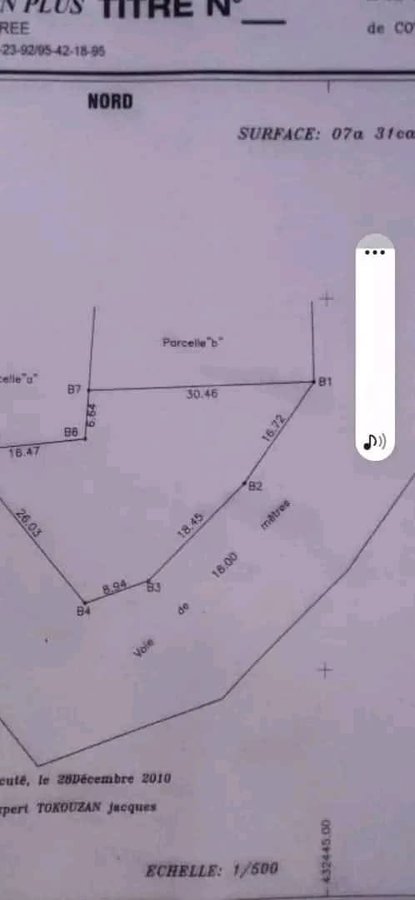 Terrain de 713 m² avec Titre Foncier Personnel et bornage effectué