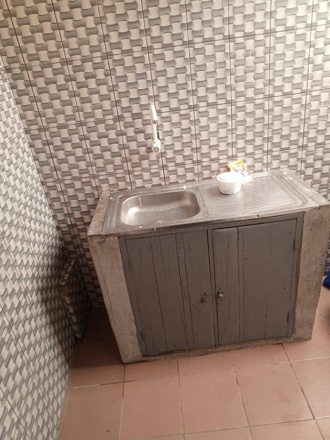 Appartement cosy d'une pièce avec sanitaires complets et localisation privilégiée