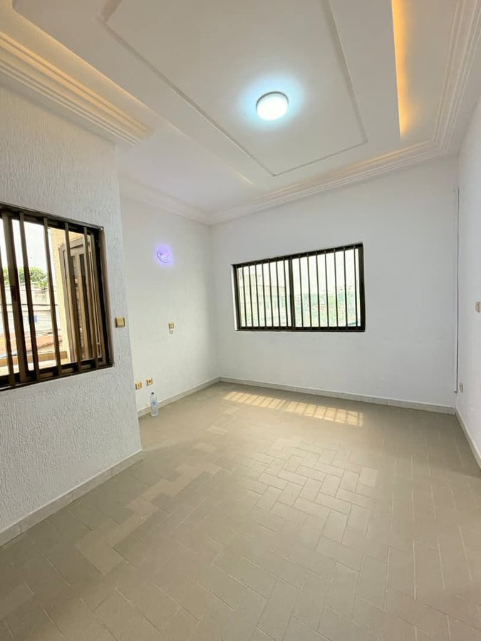 Appartement meublé d'une pièce avec balcon et dressing - Idéal pour bureau ou habitation