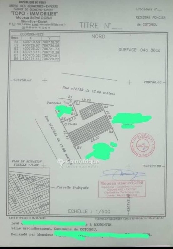 Terrain en angle de rue avec documents complets dans une zone résidentielle privilégiée
