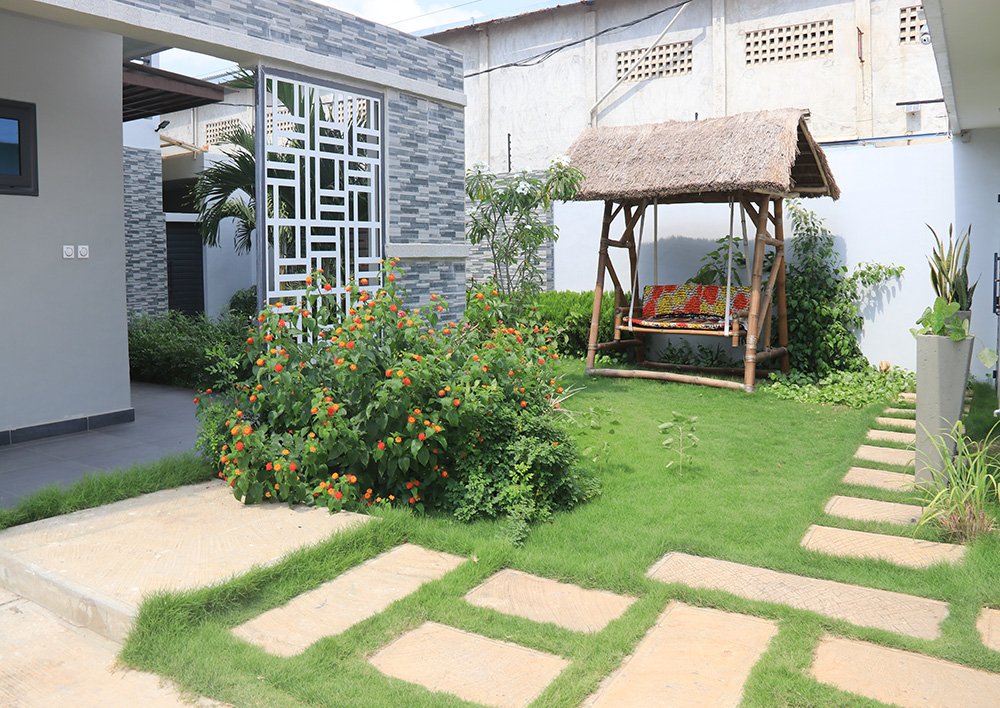 Villa meublée de 4 pièces avec parking, espace vert et vue dégagée