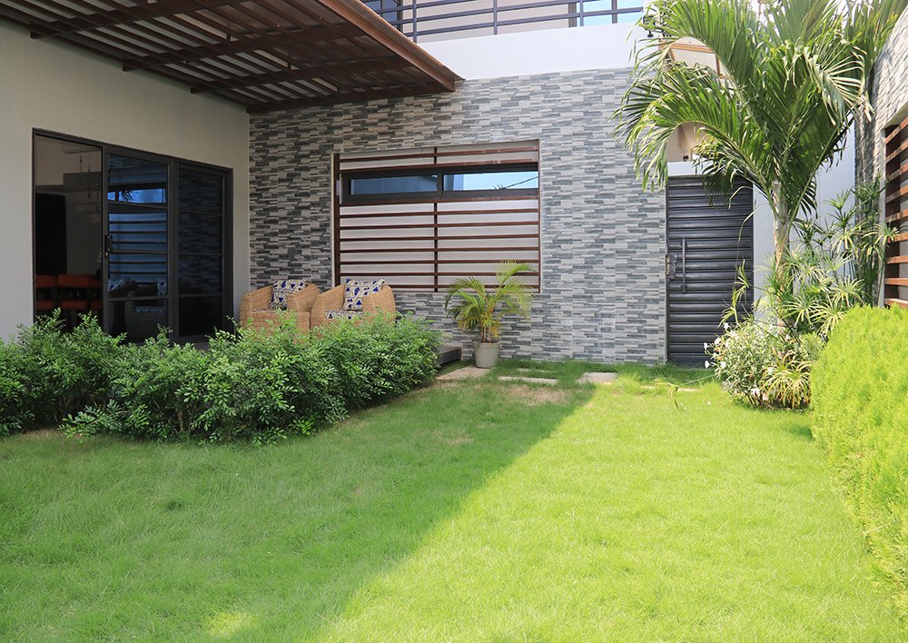 Villa meublée de 4 pièces avec parking, espace vert et vue dégagée