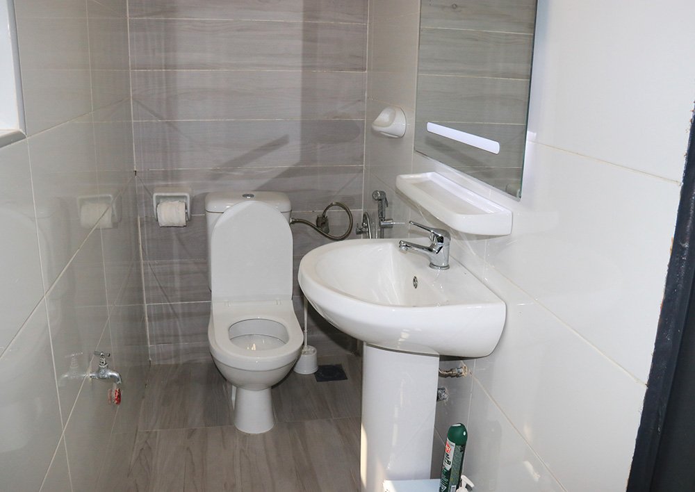 Villa meublée de 4 pièces avec parking, espace vert et vue dégagée