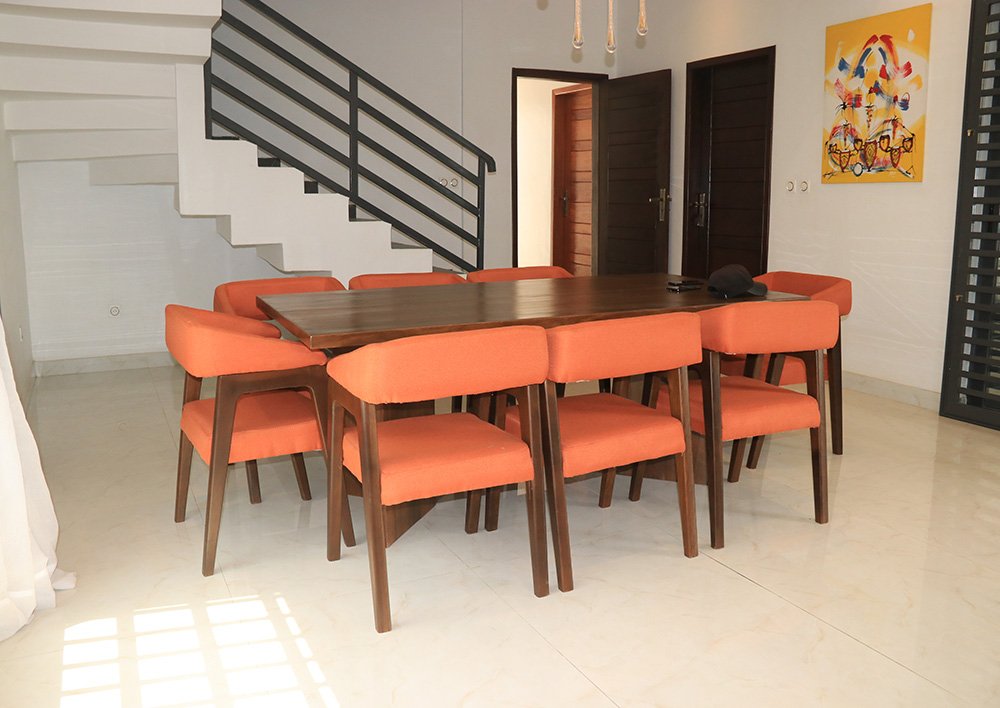 Villa meublée de 4 pièces avec parking, espace vert et vue dégagée