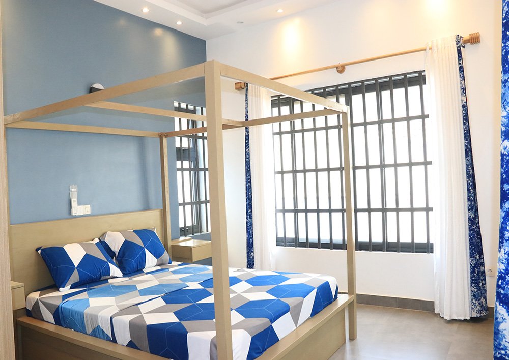 Villa meublée de 4 pièces avec parking, espace vert et vue dégagée