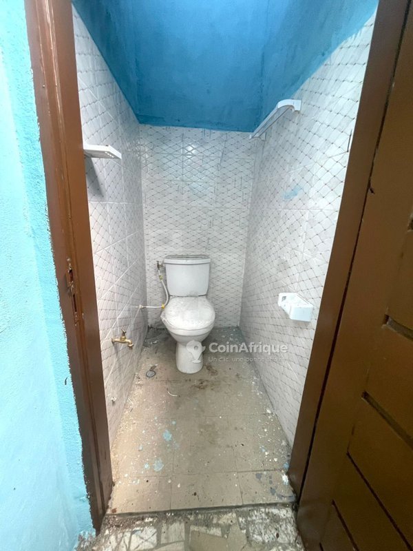 Appartement 2 pièces avec accès sécurisé et espaces de rangement