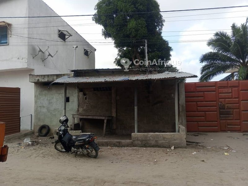 Terrain clôturé de 491 m² avec titre foncier personnel - Idéal pour tous projets