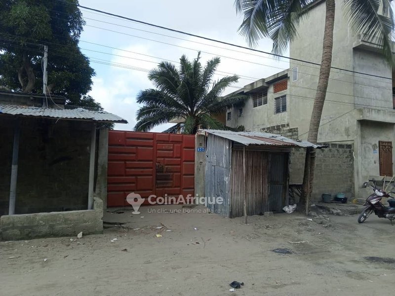 Terrain clôturé de 491 m² avec titre foncier personnel - Idéal pour tous projets